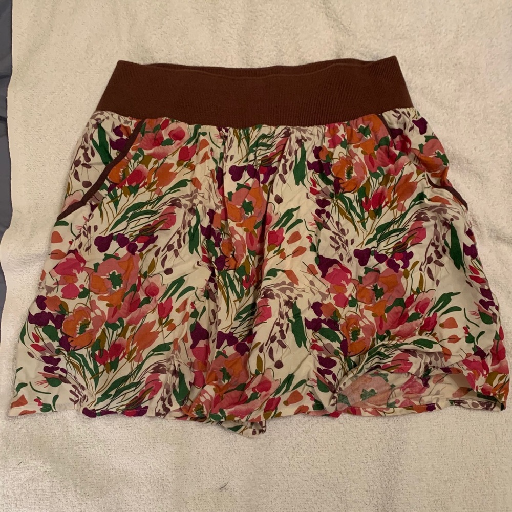 Flowered skirt